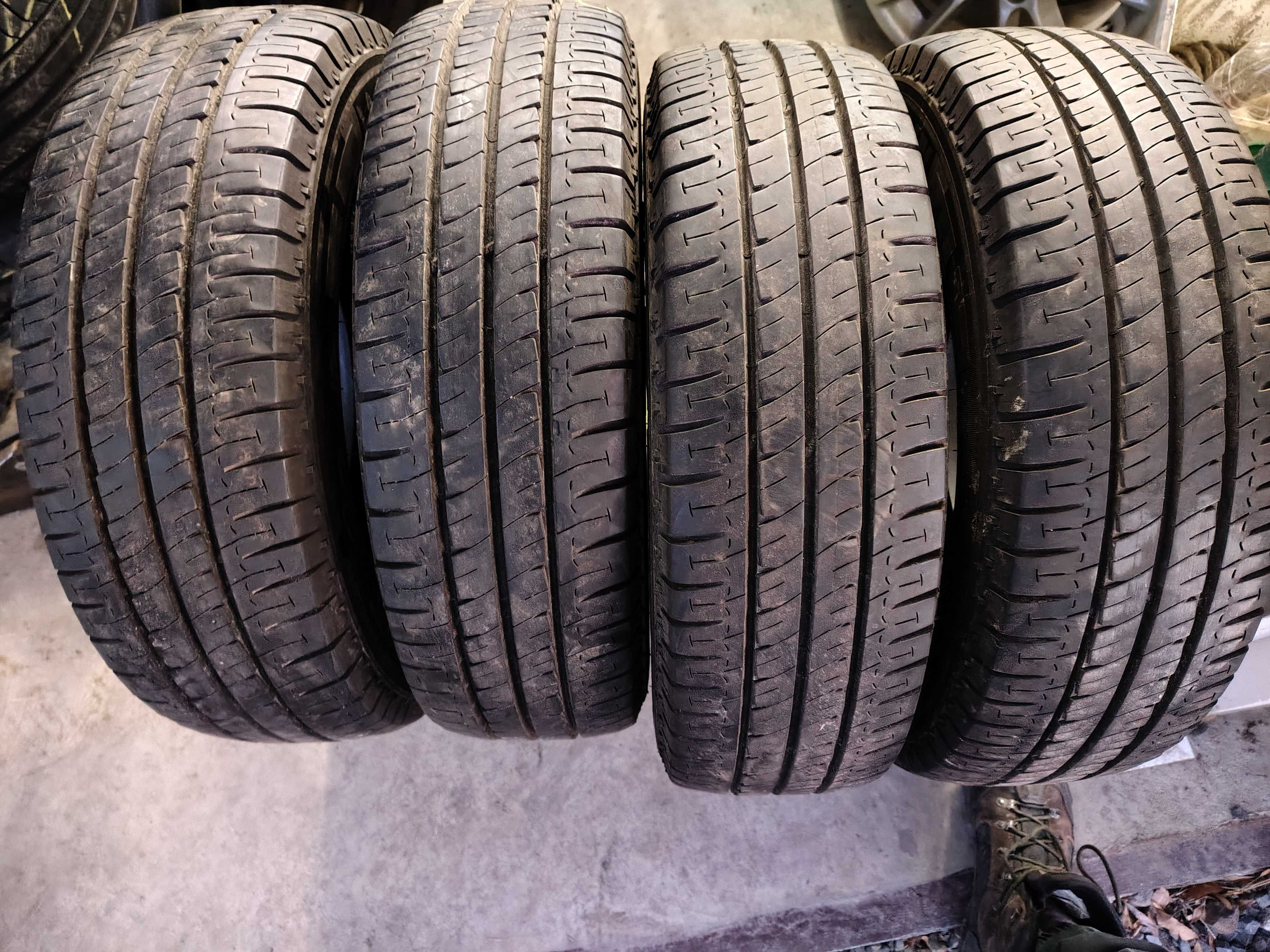 4бр.летни гуми MICHELIN 215/70/15C 109S DOT 0717