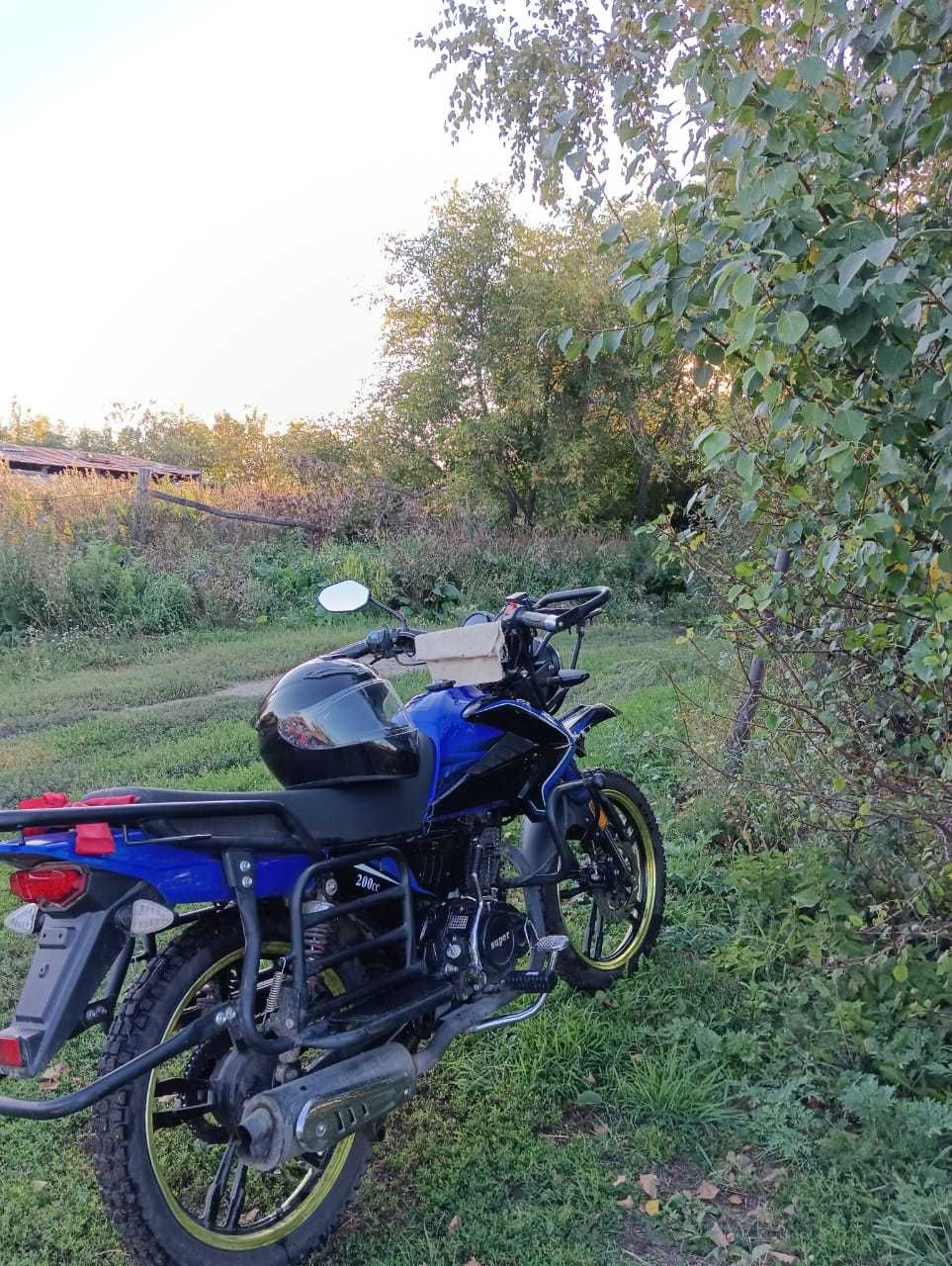 Мотоцикл 200 кубов