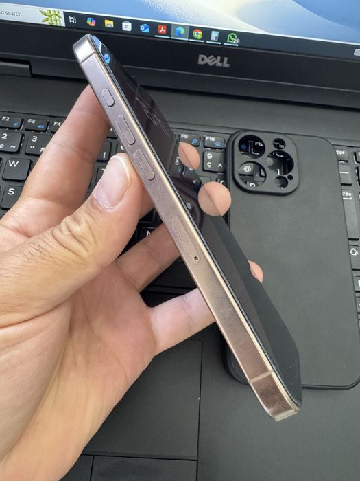 Iphone 16 Pro Gold 128GB 20 cicluri