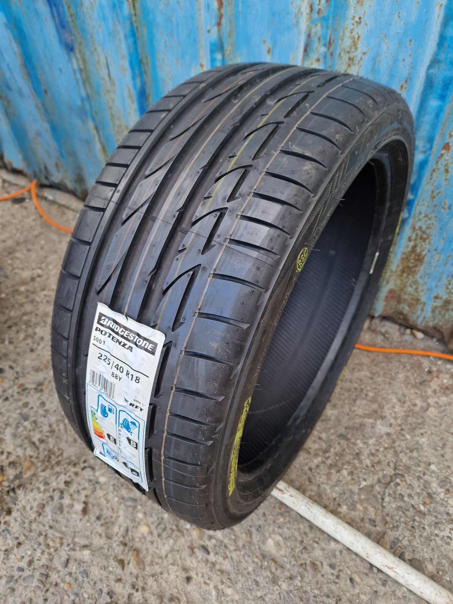 Anvelope Vară 225.40.18 Bridgestone Runflet O Bucată Rezervă Noua