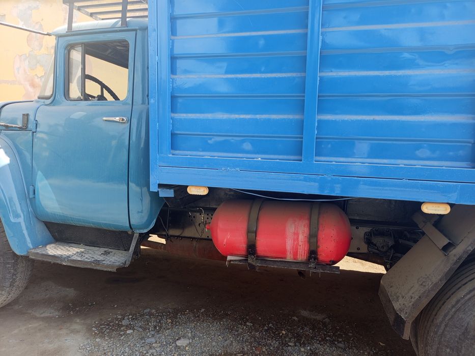 ZIL  130 sotiladi