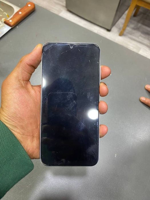 Samsung A25 5G holati ideal