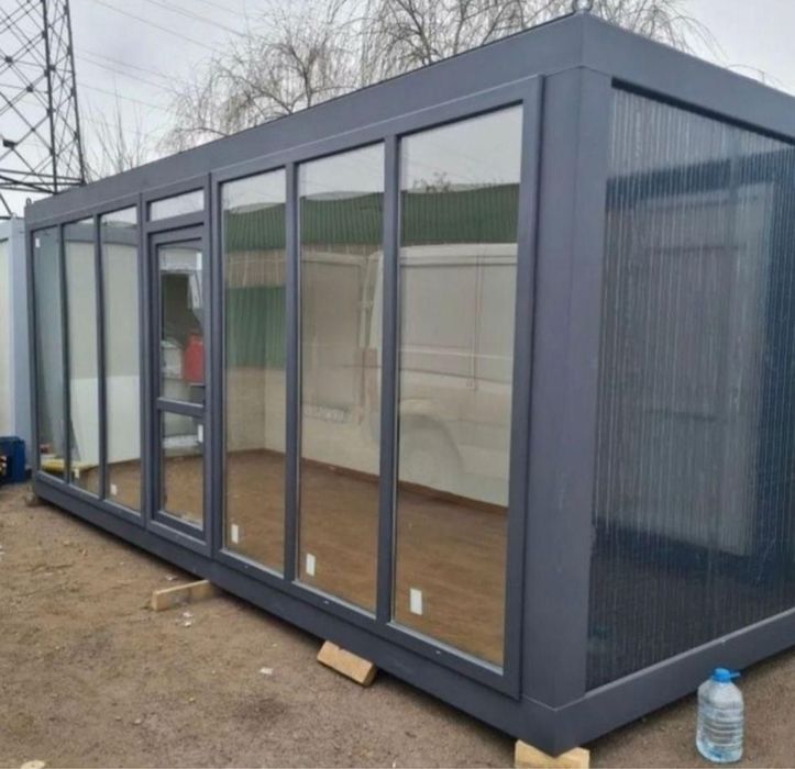 Containere standard la gata