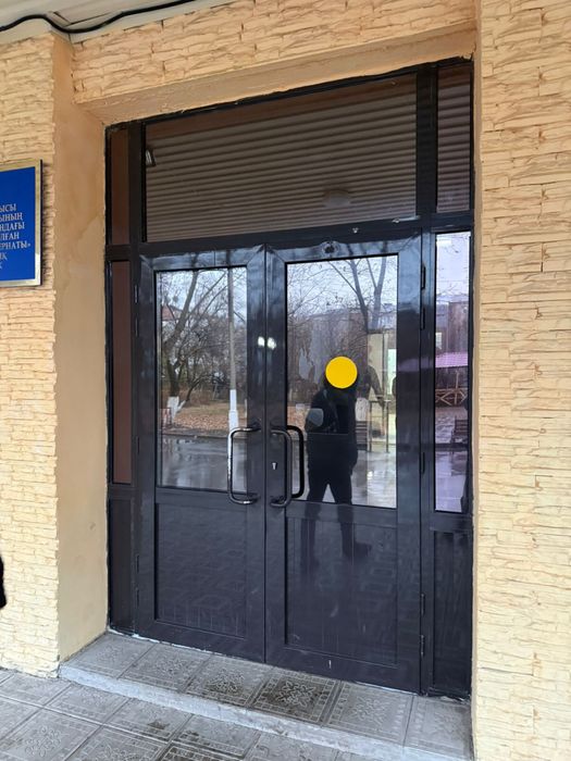 Двери аллюминевые