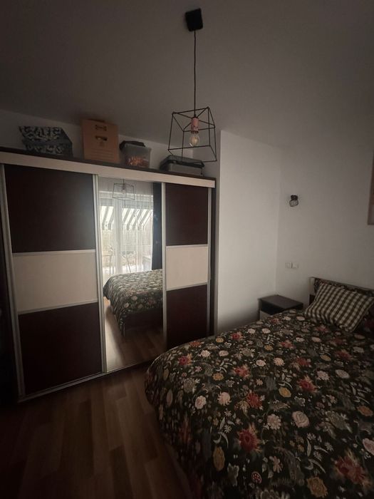 Dormitor Complet (pat, saltea & topper, noptiere, comoda si sifonier)