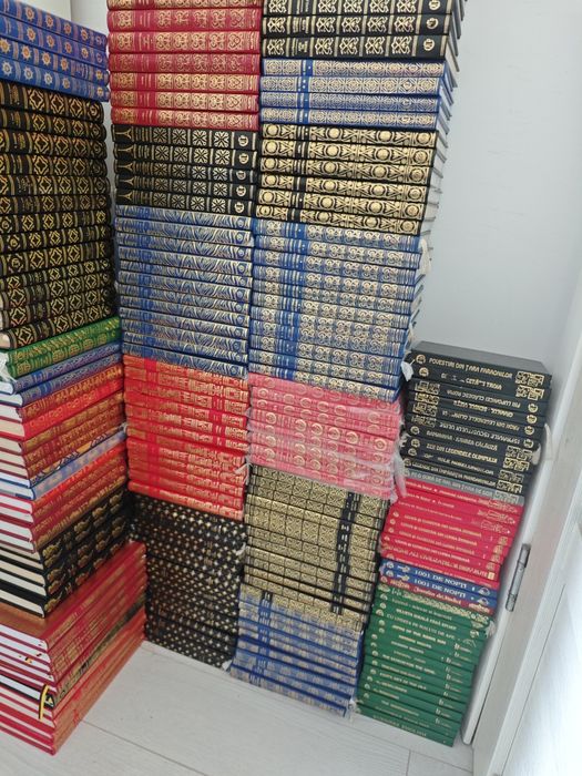 Colecție Prietenii Cartii, 230 vol, Cartonate, LUX