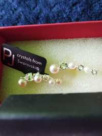 Cercei perle si cristale Swarovski, cu surub. Nou cu eticheta. 2,5 cm