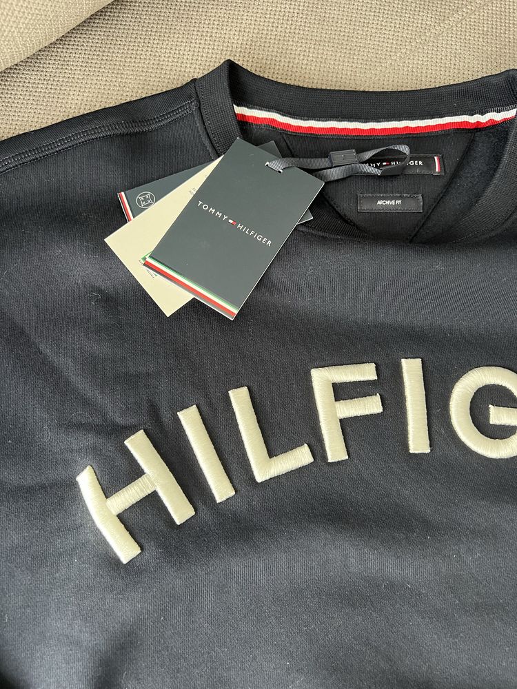 Bluza Tommy Hilfigher (calvin klein hugo boss nike adidas)