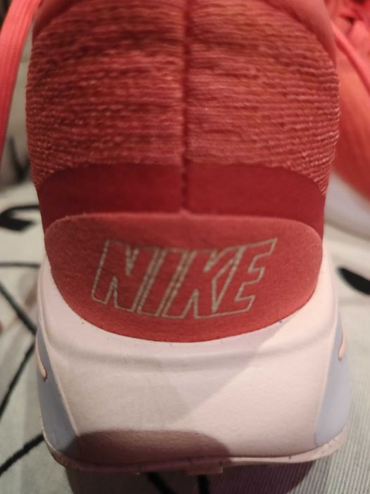 Найк оригинални маратонки от Холандия. Аутлет-Роермонд.