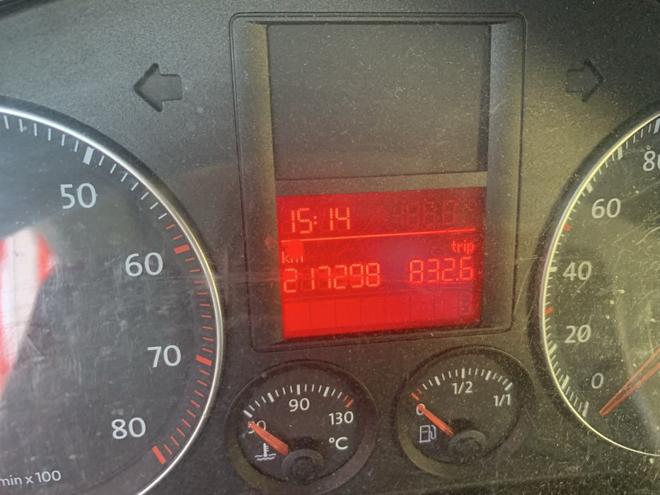 Golf 5 in stare buna in 2 portiere