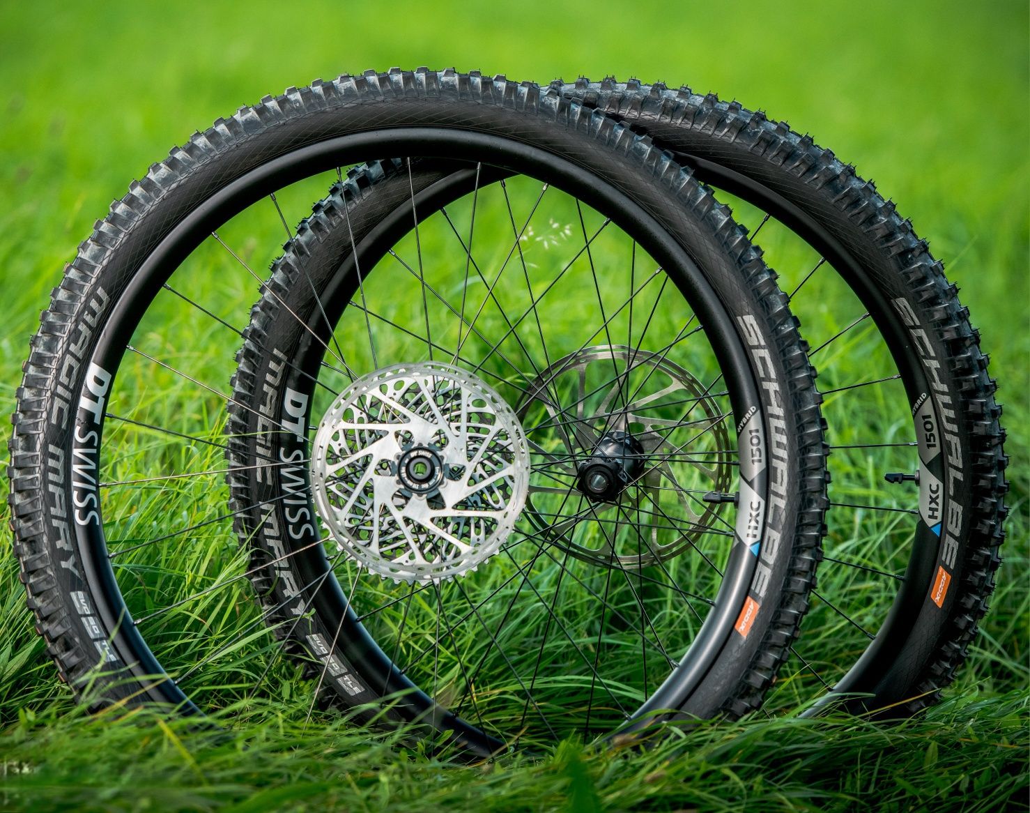 Roti 29 carbon DT SWIS HXC 1501 ca noi cu butucii DTSWISS 240