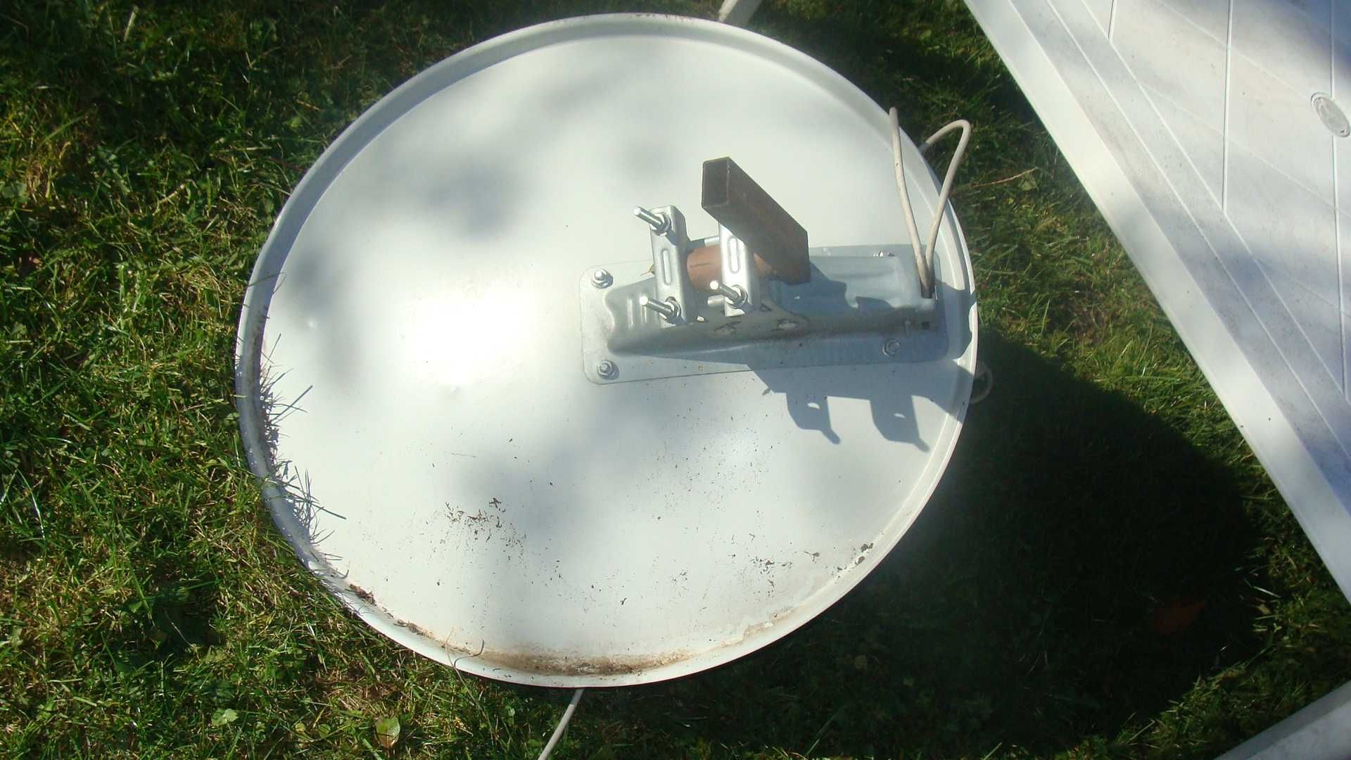 Сателитни чинии Със стойките