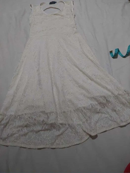 Rochie dantelă evenimente S spate descoperit crem