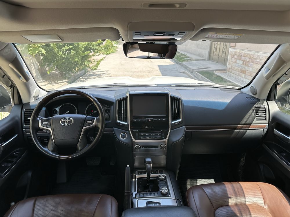 Продается LAND CRUISER 200 4,6