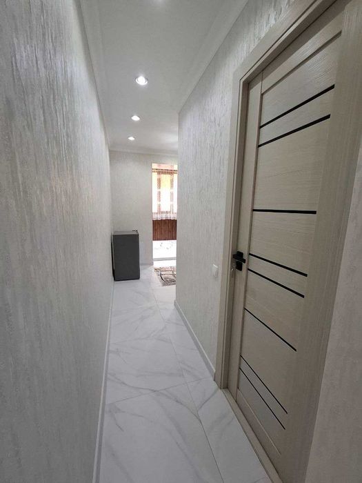 №3615. 1-хонали Уй Сотилади.