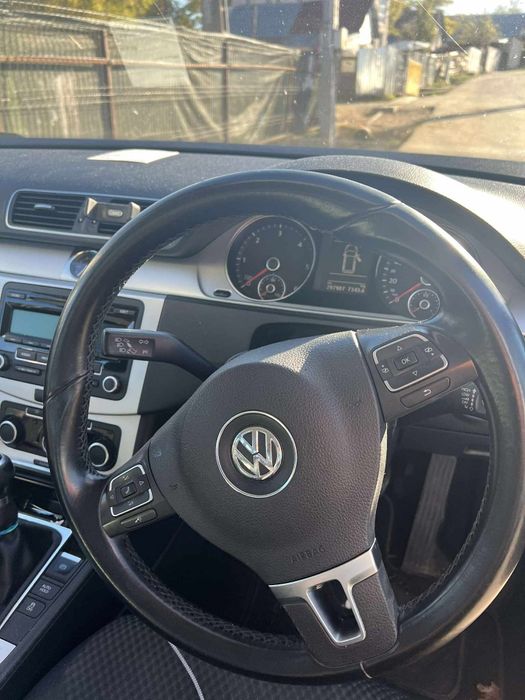 Vând schimb Passat B7