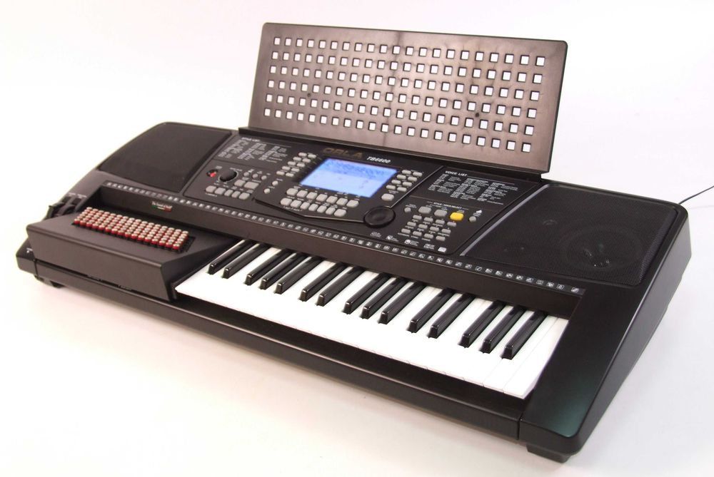 Acordeon orizontal Orla MIDI PC, 37 clape, 96 basi, Made in Italy, NOU