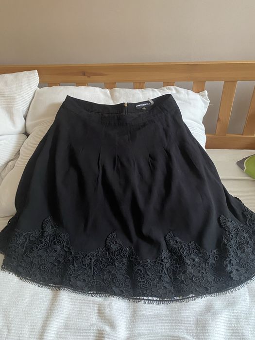 Четна пола Karl Lagerfeld с дантели