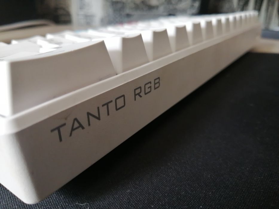 Клавиатура Tanto rgb с кастомными кейкапами