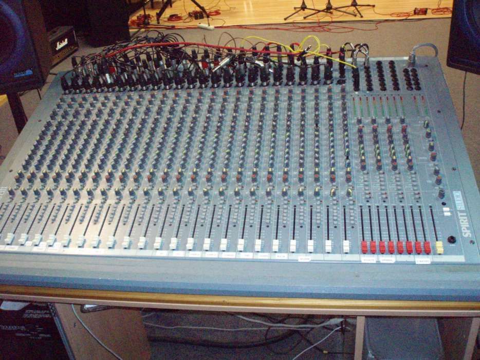 mixer Soundcraft Spirit Studio 24/8/2