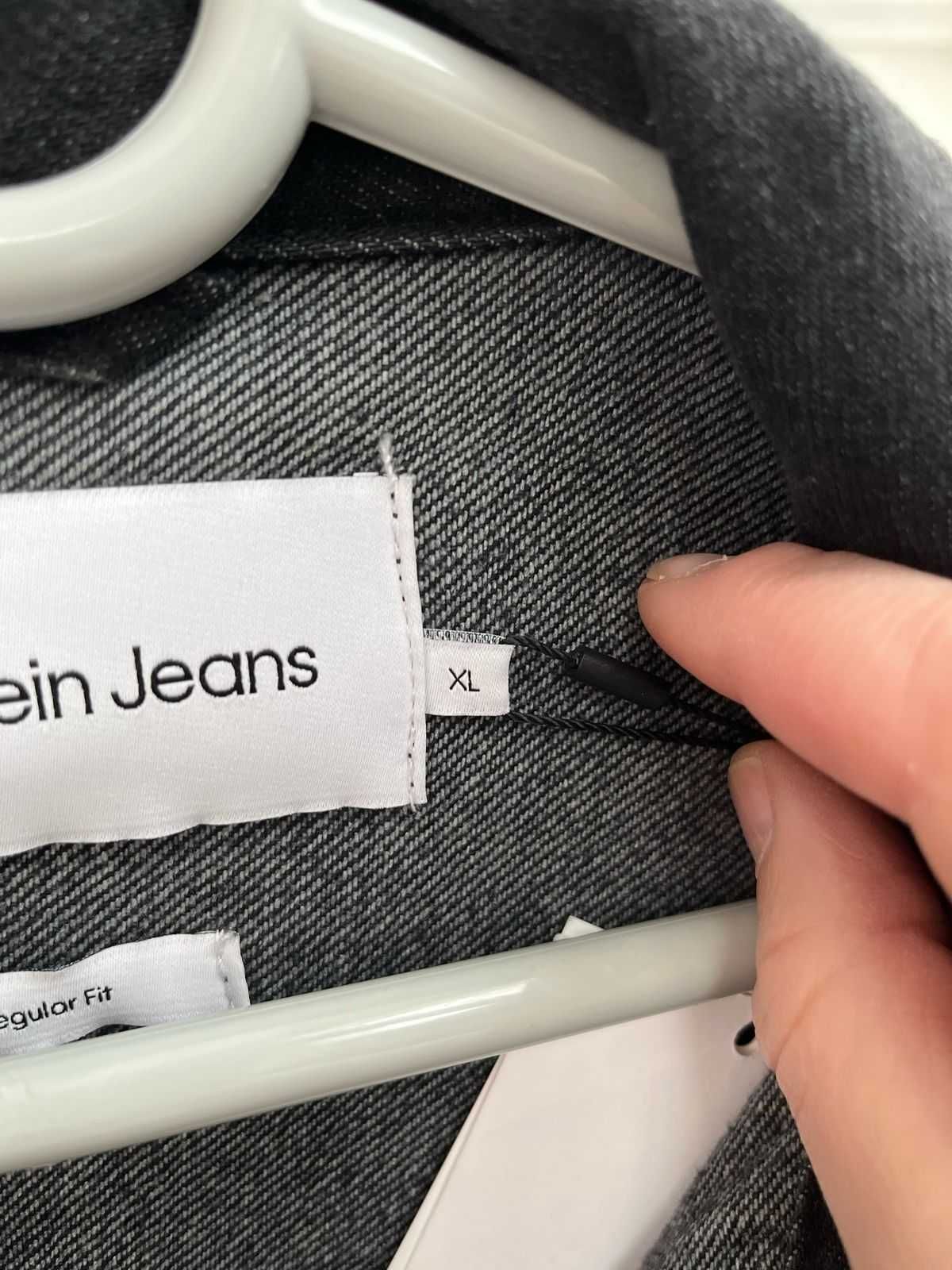 Продавам мъжко дънково яке CALVIN KLEIN JEANS номер XL