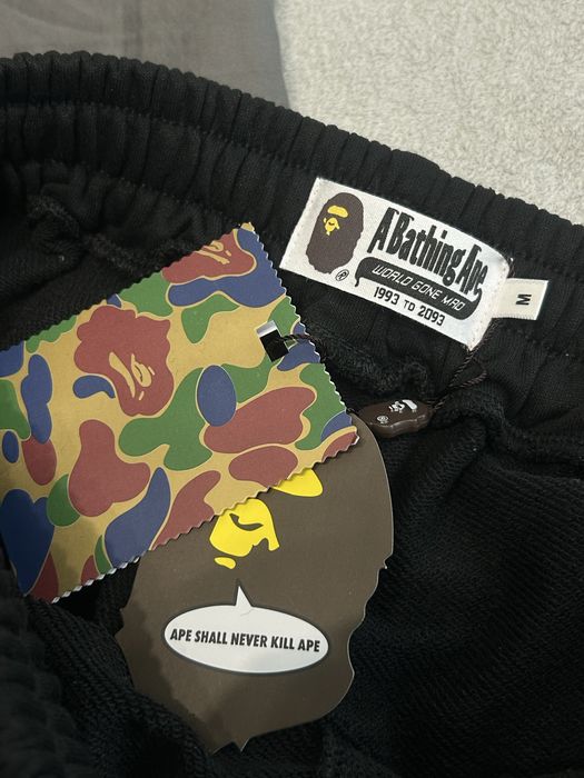 Чисто нови къси гащи на bape (logo)