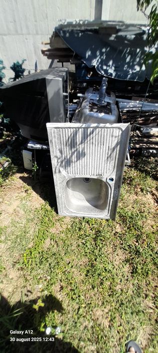 Vand chiuveta pentru bucatarie inox trimit in tara cu fan curier 50 le