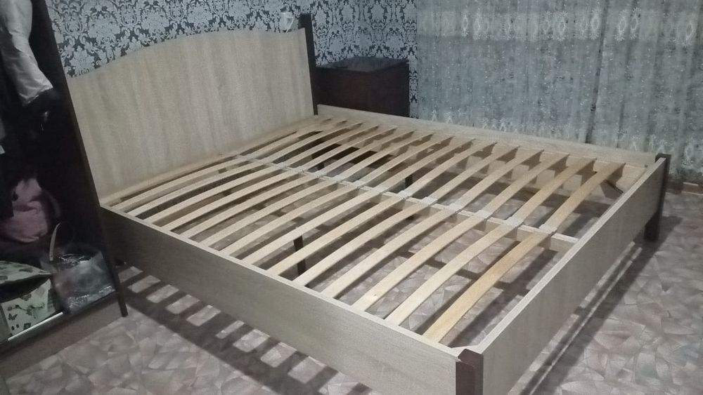 Кровать в хорошем состоянии