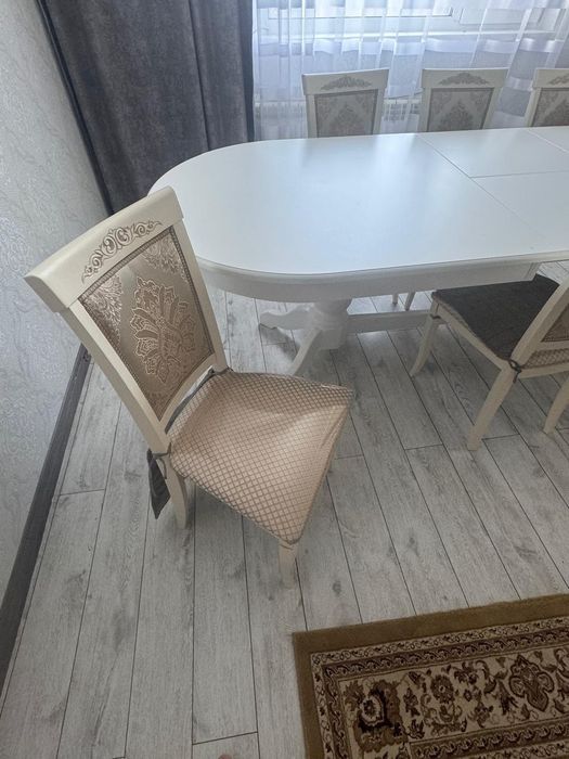 Продам стол деревянный