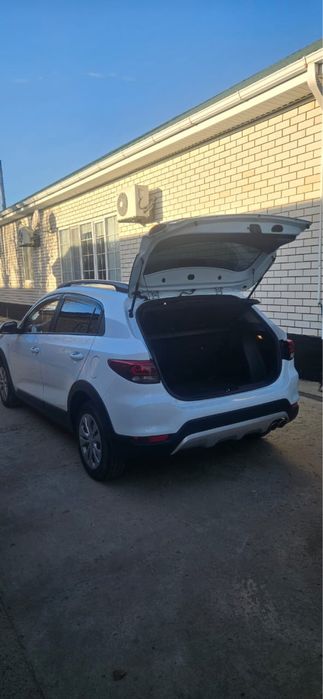 Срочно продается Kia rio X-line. Объем 1,6. Отличное состояние!