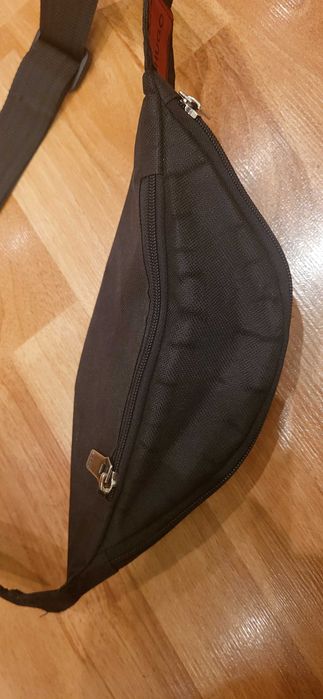 Чантичка марка HUGO BOSS