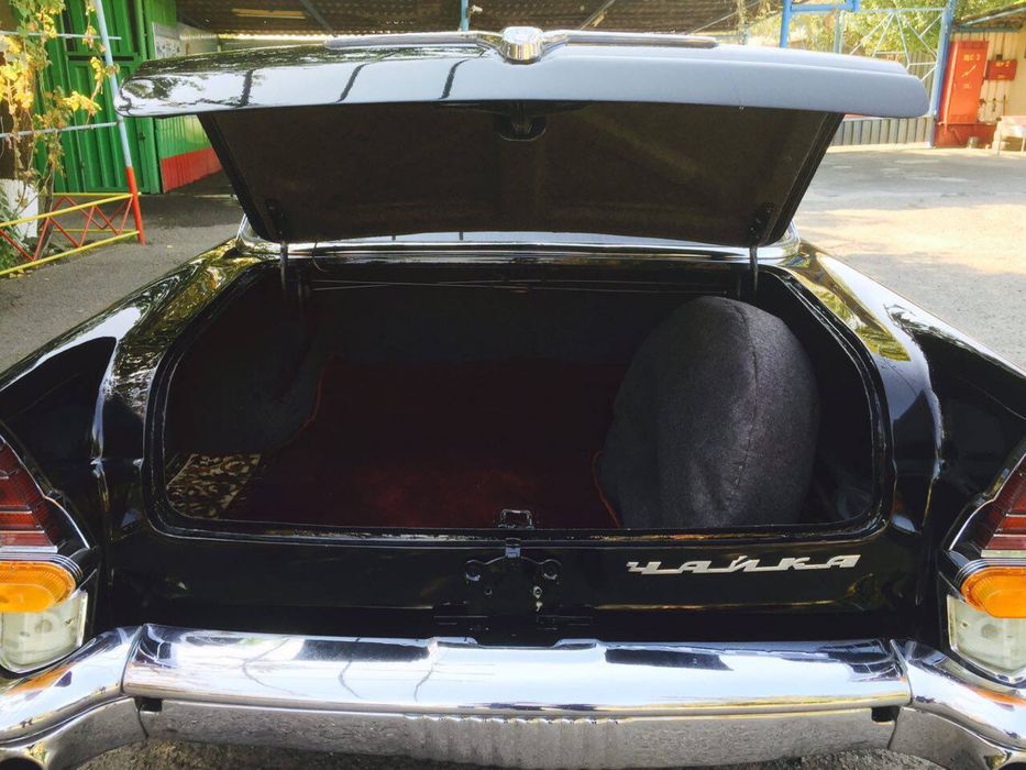 Продается очень срочная ГАЗ-13 «Чайка»