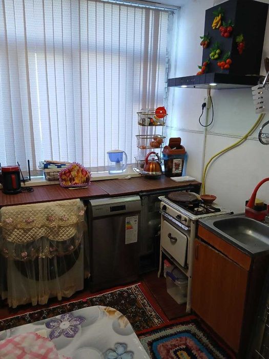 2 хонали 3 хонага мосланган,  олди ва оркасида агароти бор