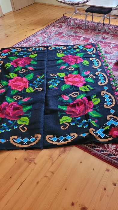 Covoare tesute manual - lână, modele cu vopsea naturala, vechime 70 an