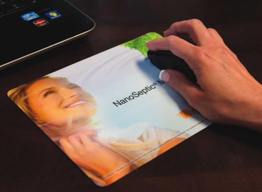 Nanoseptic mouse pad cu autocuratare