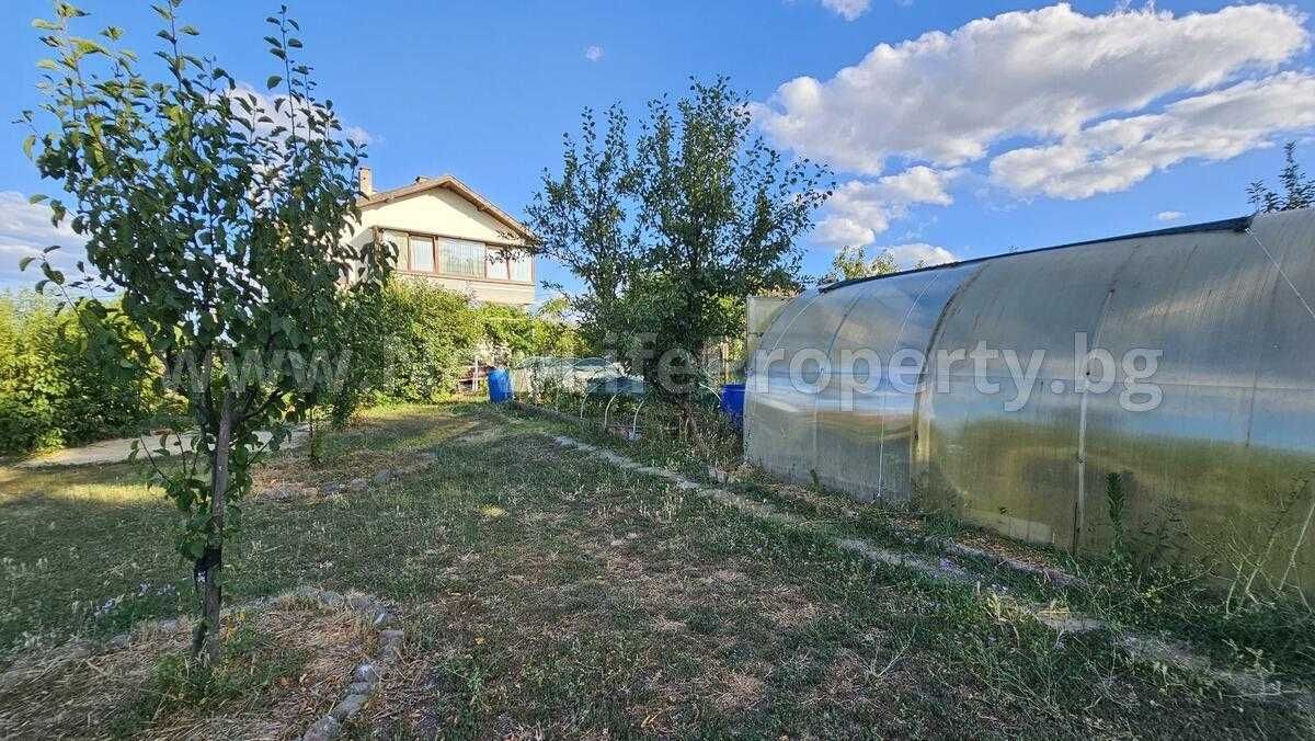 Триетажна къща в с. Дюлево, обл. Бургас