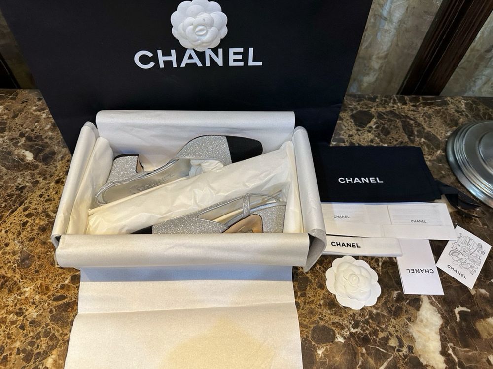 Pantofi Chanel