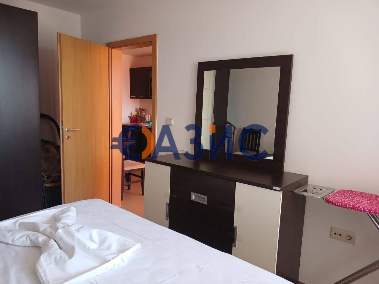 Продава се Двустаен апартамент в к.к. Слънчев бряг - 73 кв.м за 1020 €/кв.м - Снимка #8