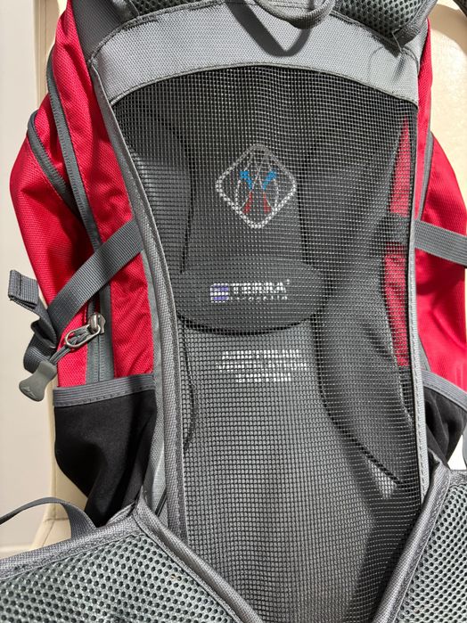 Vând rucsac Terra Incognita Velocity 20 ciclism/drumeții.