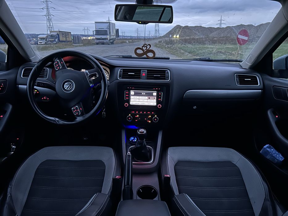 Volkswagen Jetta 2012, 1.6 TDI