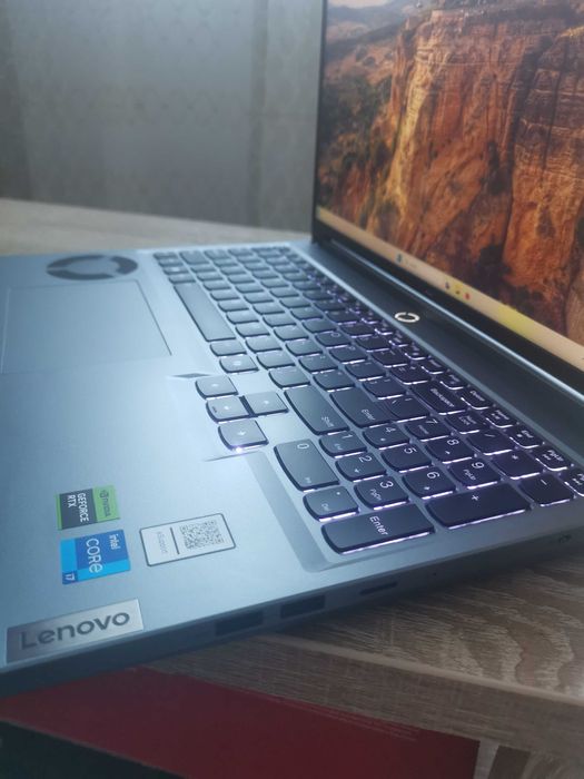 Laptop Gaming Lenovo Legion 5 16IRX9