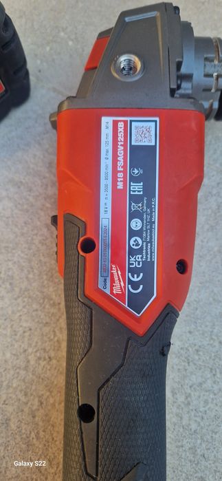 Milwaukee polizor,multicutter pe acumulator