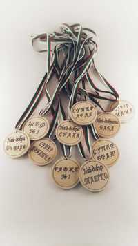 сувенир медал от дърво