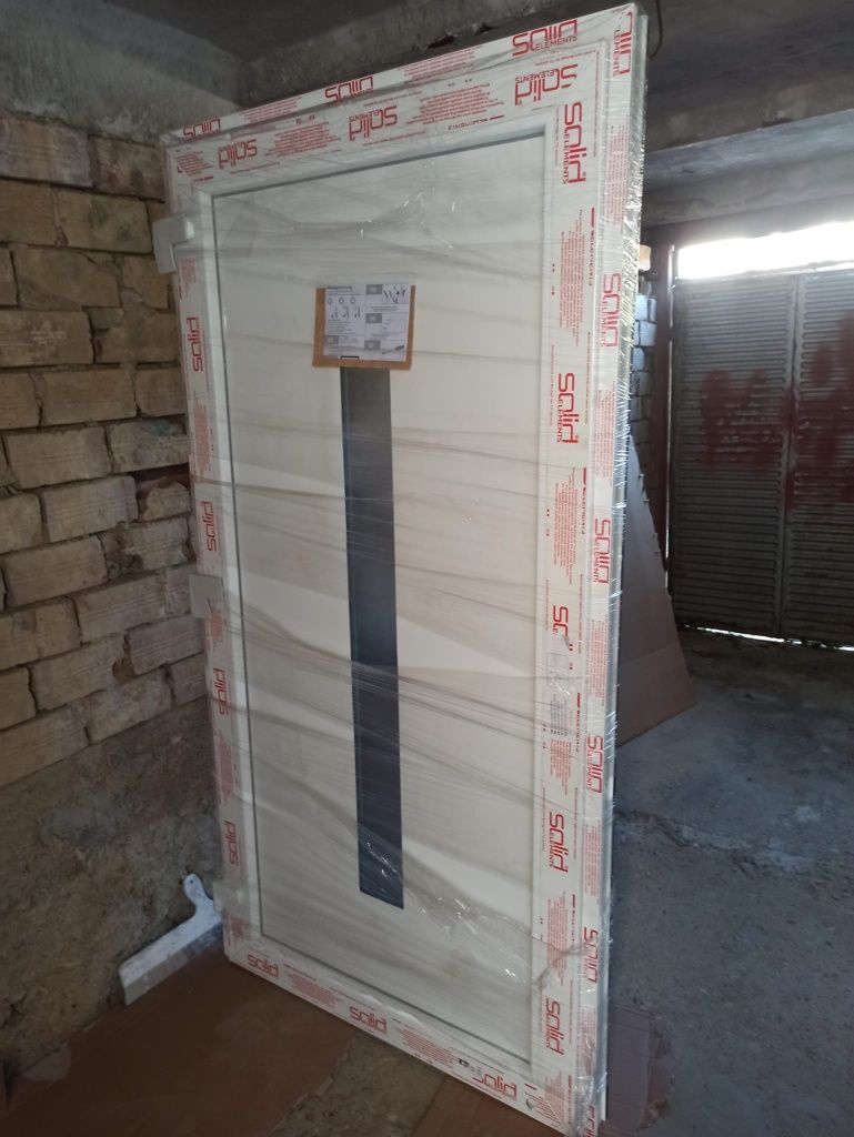 Входна врата  PVC, неразопакована