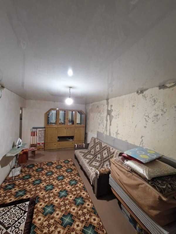 Продам 2 к.кв. на 8 мкр.