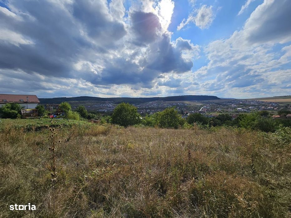 Teren cu autorizatie pentru doua case in Chinteni