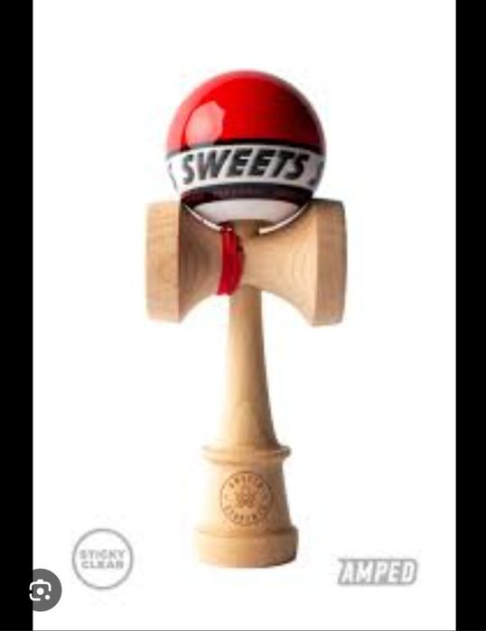 Kendama Krom mini 150 lei, Krom Pop 280 lei, Sweets starter 370 lei