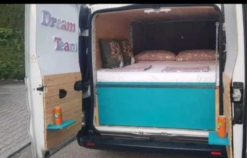 Renault trafic camper