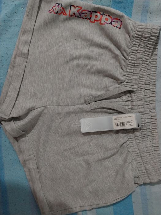 Vând pantaloni scurti dama, Kappa, mărimea S.