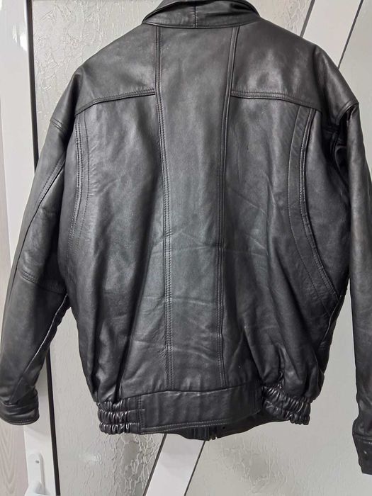 Geaca piele, culoare neagra, marimea XL